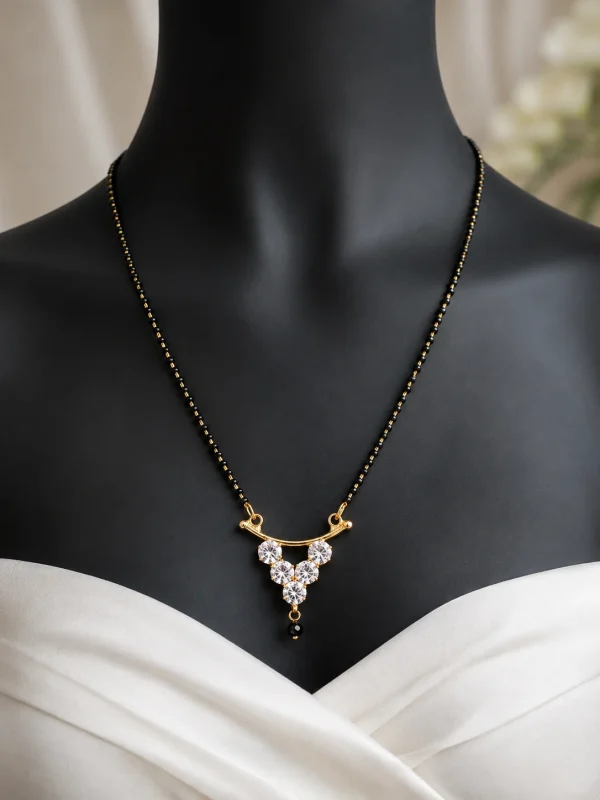 Elegant-V-Cut-AD-Mangalsutra-1 Elegant-V-Cut-AD-Mangalsutra-1